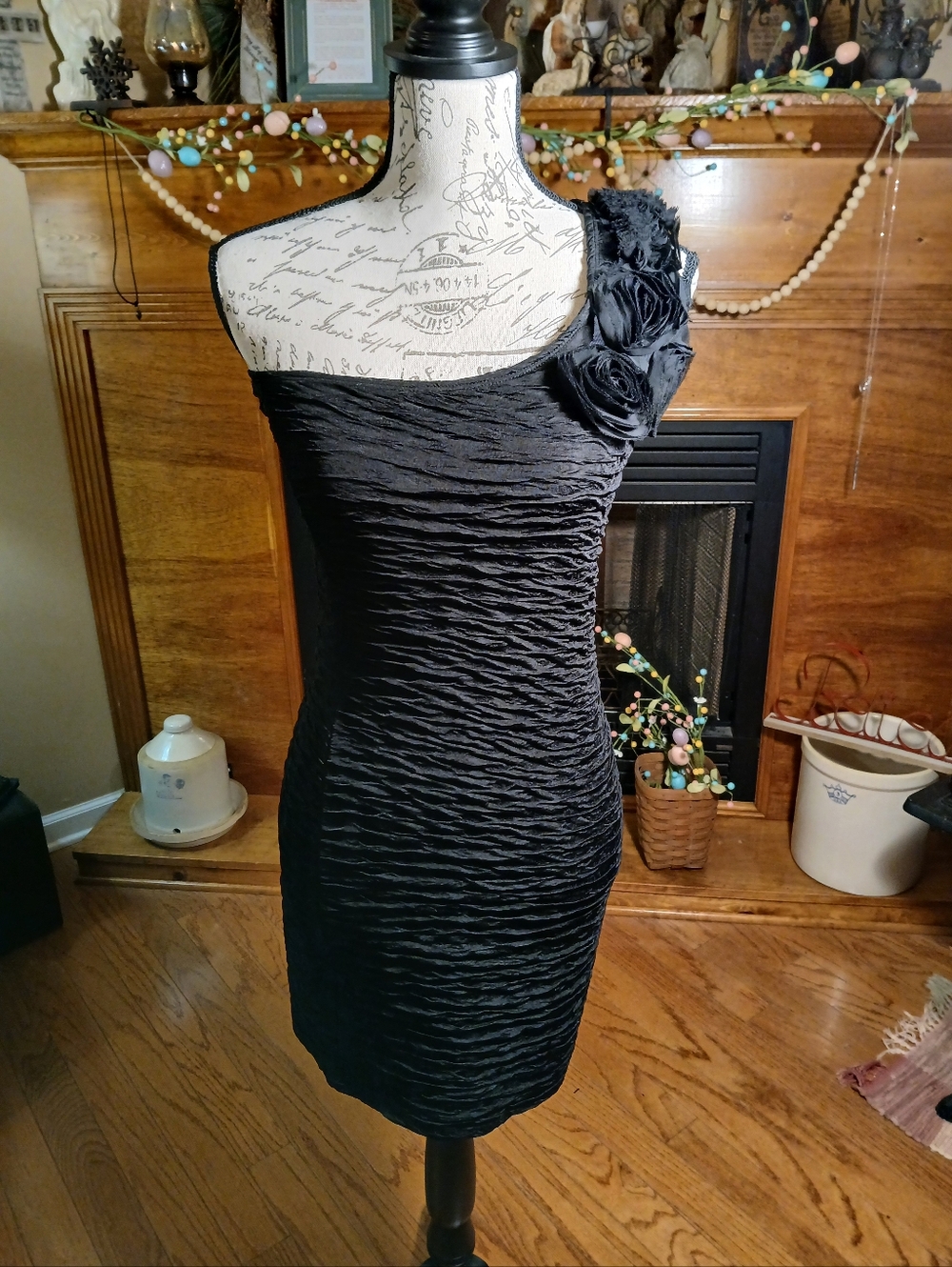 ALMOST FAMOUS Black One-Shoulder Dress